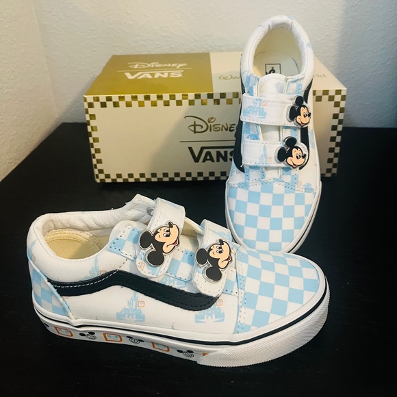 **NEW** Disney 50th Anniversary Vans for Children - Picture 1 of 4